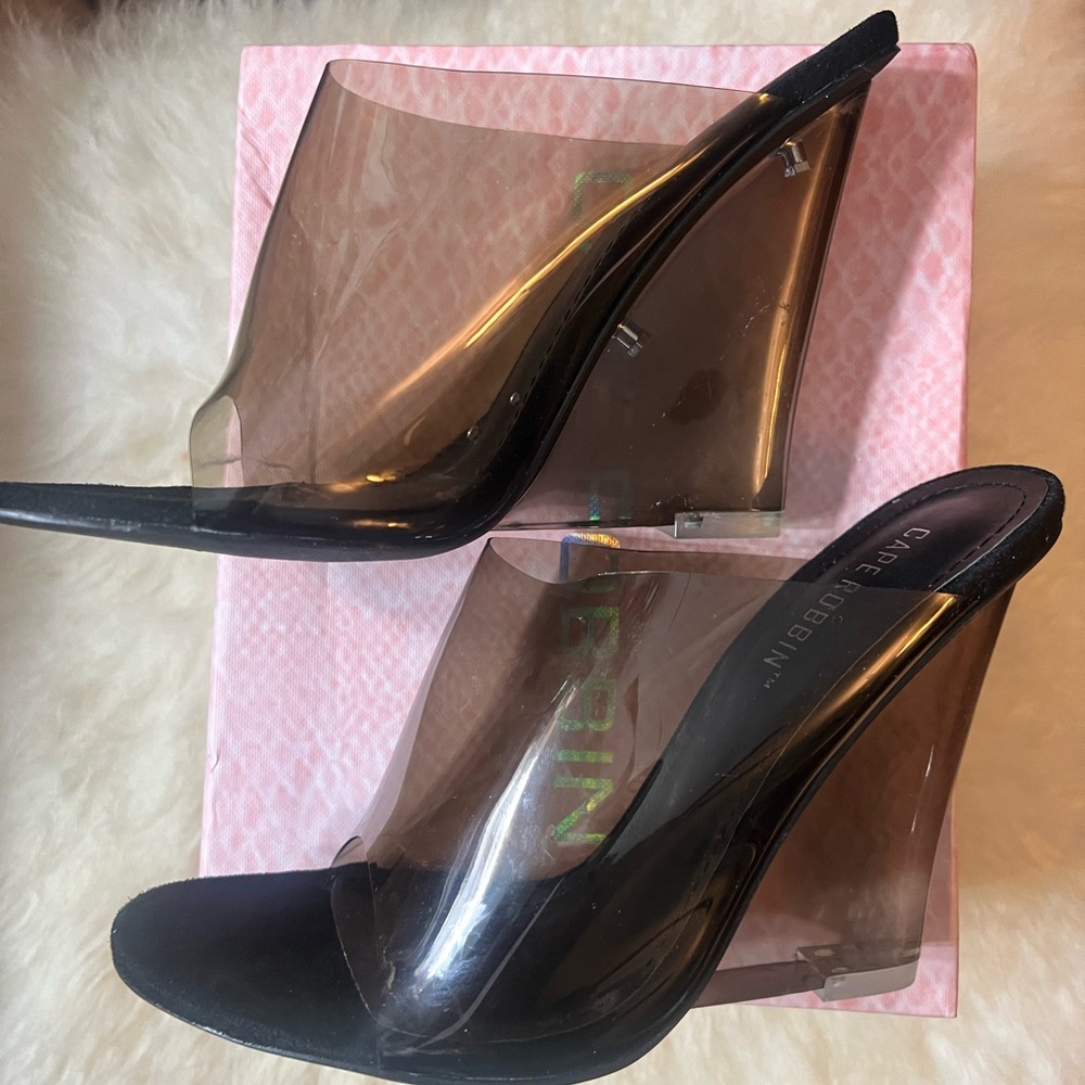 Cape Robbin Black and Clear Wedges size 7